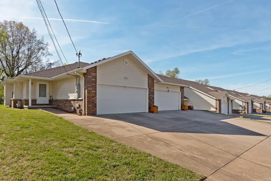 3005 N Fremont Avenue, Springfield, MO 65803 - #2