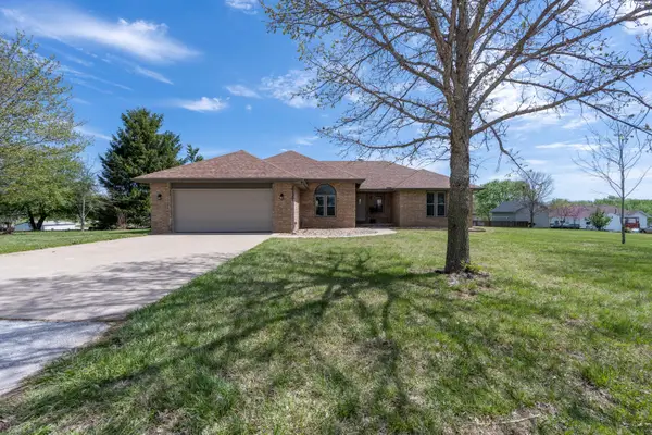 2600 S 14th Avenue, Ozark, MO 65721