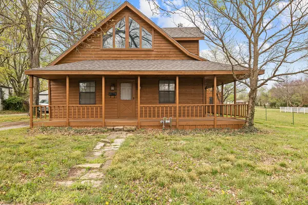 427 N College Avenue, Republic, MO 65738