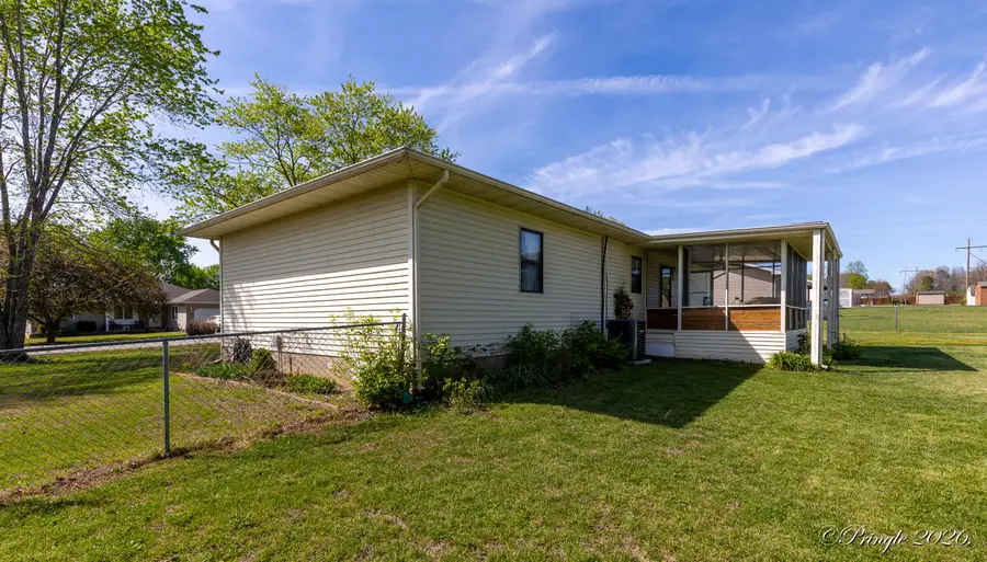 1906 Christopher Street, West Plains, MO 65775 - #2