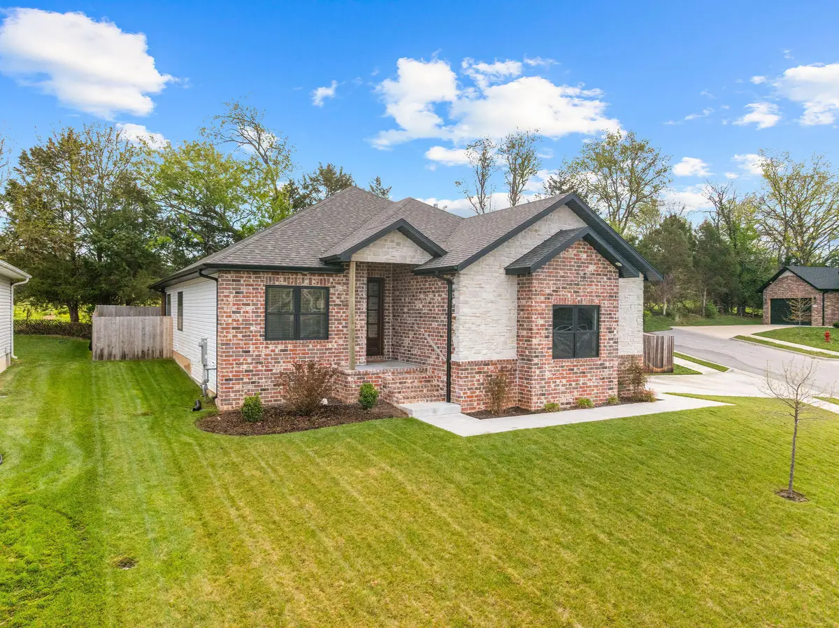 1112 S Brooks Avenue, Ozark, MO 65721 - #1