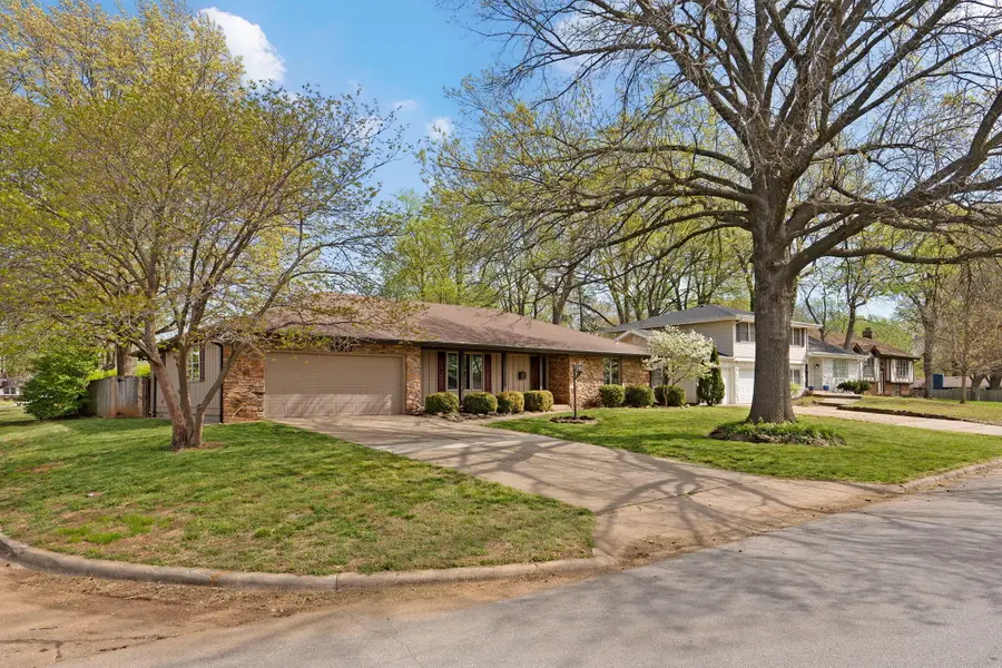 2025 E Shady Glen Drive, Springfield, MO 65804 - #2