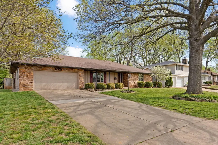 2025 E Shady Glen Drive, Springfield, MO 65804 - #3
