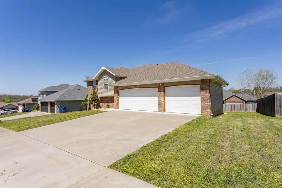 1929 W Springdale Street, Springfield, MO 65803 - #3