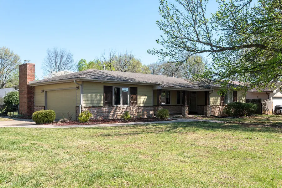 4044 S Broadway Avenue, Springfield, MO 65807 - #2
