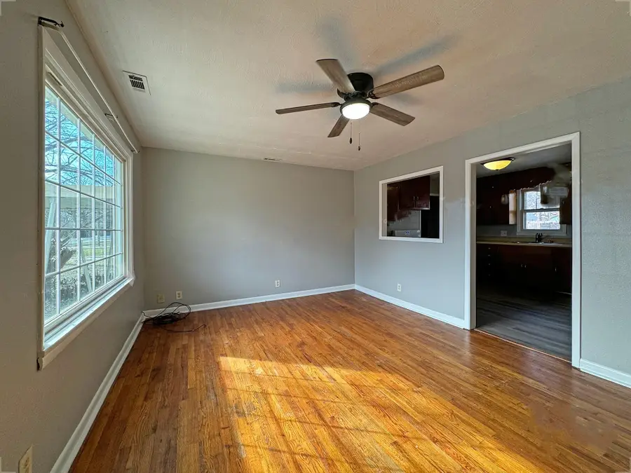 1635 W Lynn Street, Springfield, MO 65802 - #2