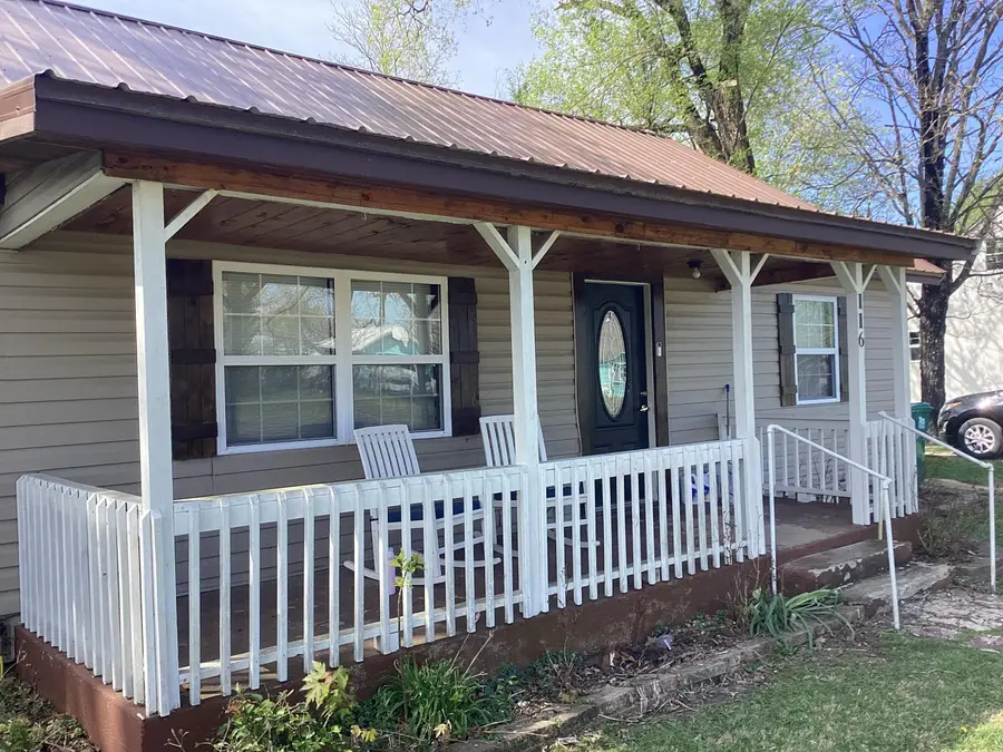 116 E Harker Street, Mountain Grove, MO 65711 - #2