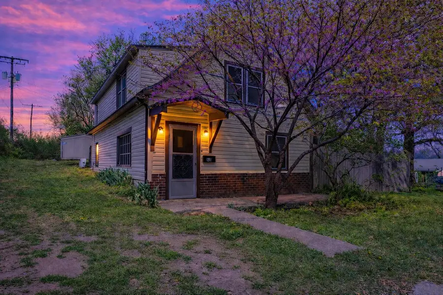 2415 N Missouri Avenue, Springfield, MO 65803 - #2