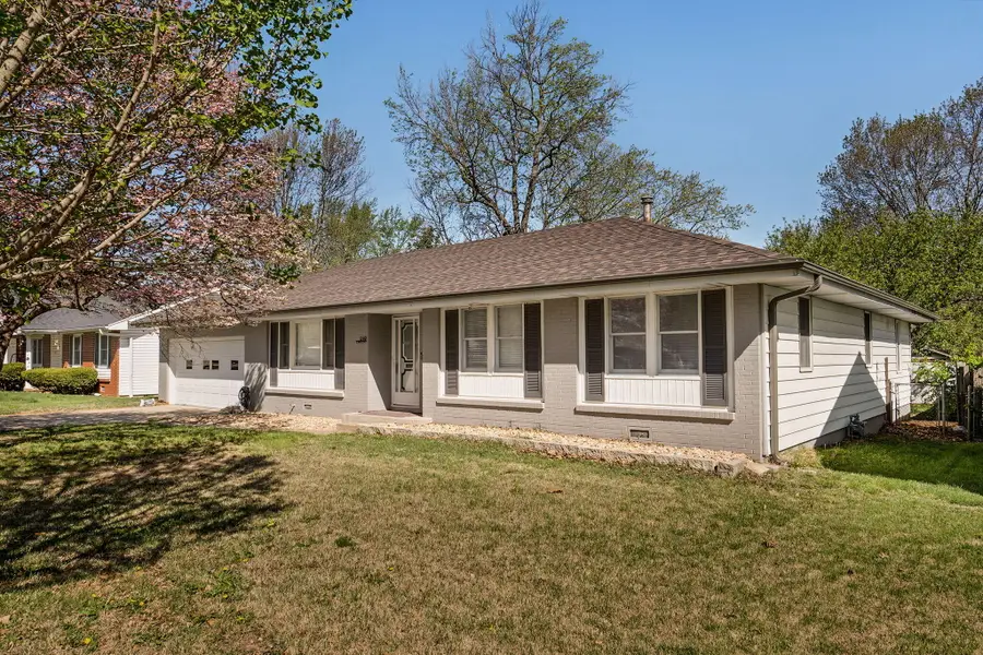 1249 E Edgewood Street, Springfield, MO 65804 - #3