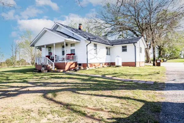 8730 E Farm Road 44, Strafford, MO 65757