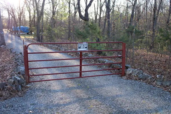 470 SE 1201 Pvt Road, Osceola, MO 64776