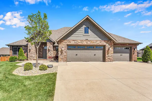 1388 N Kempton Court, Nixa, MO 65714