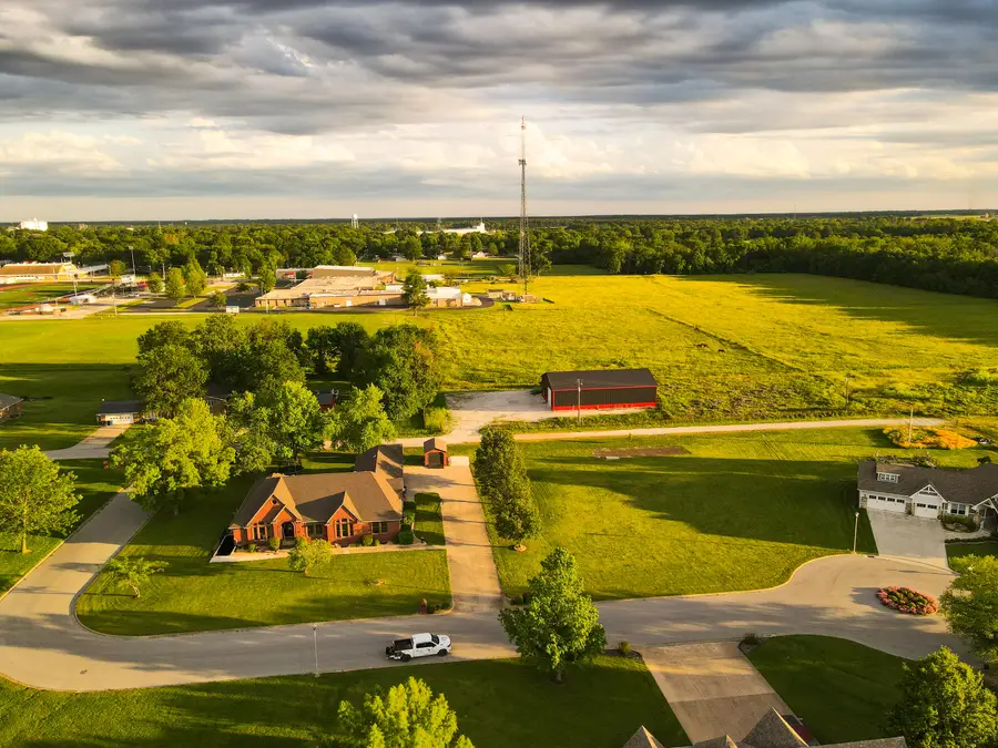 1 Shamrock Drive, Lamar, MO 64759 - #2