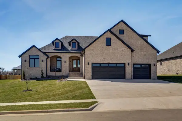 2045 N Silver Charm Avenue, Springfield, MO 65802