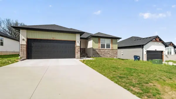 738 Swiss Road, Marshfield, MO 65706