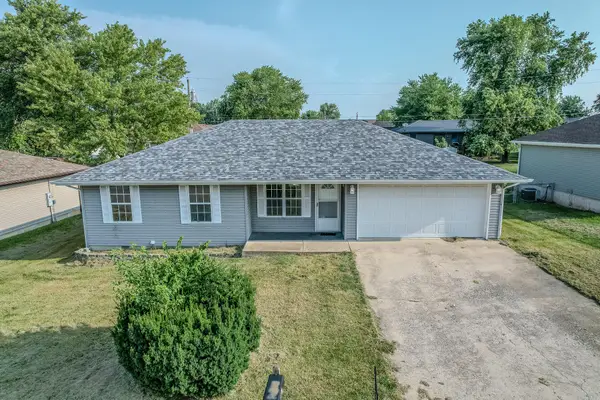 1129 Lacy Drive, Lebanon, MO 65536