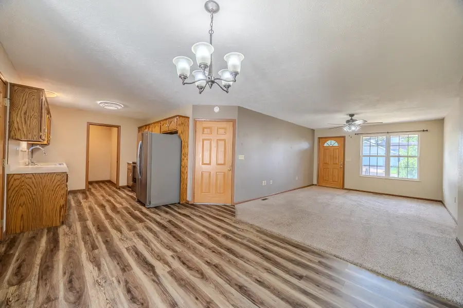 1129 Lacy Drive, Lebanon, MO 65536 - #3