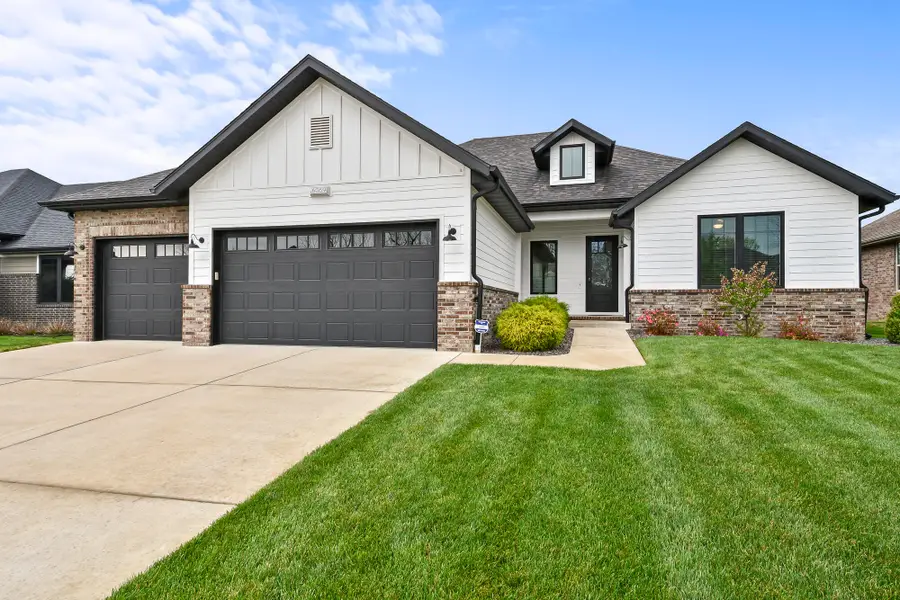 6069 S Maryland Avenue, Springfield, MO 65810 - #2