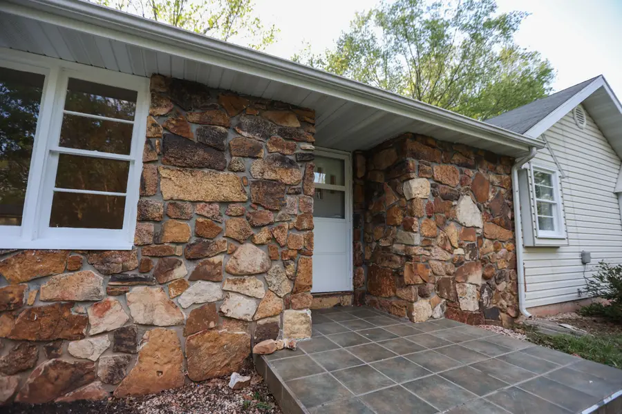 3527 S Ferguson Avenue, Springfield, MO 65807 - #2