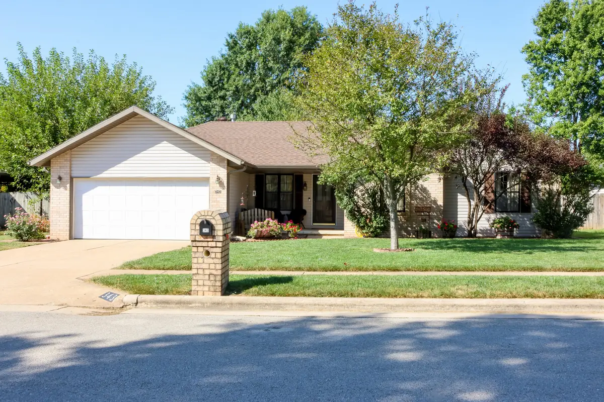 343 S Foster Avenue, Springfield, MO 65802 - #1