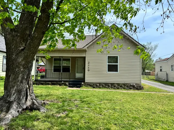 2110 N Pickwick Avenue, Springfield, MO 65803