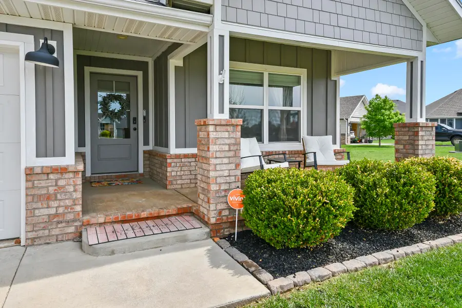 1142 S Natchez Road, Republic, MO 65738 - #3