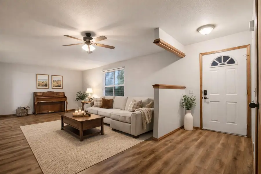 2038 W Trolley Car Lane, Carthage, MO 64836 - #2