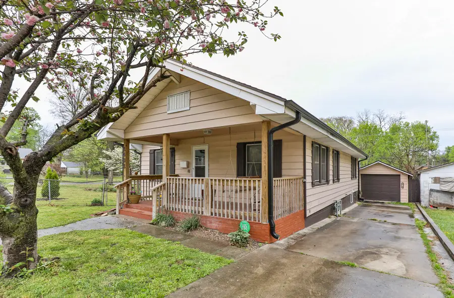 1431 W Nichols Street, Springfield, MO 65802 - #3