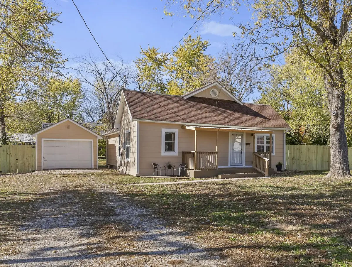 529 S Clay Street, Marshfield, MO 65706 - #1