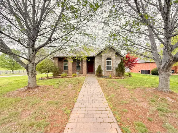 517 S Stonehurst Street, Nixa, MO 65714