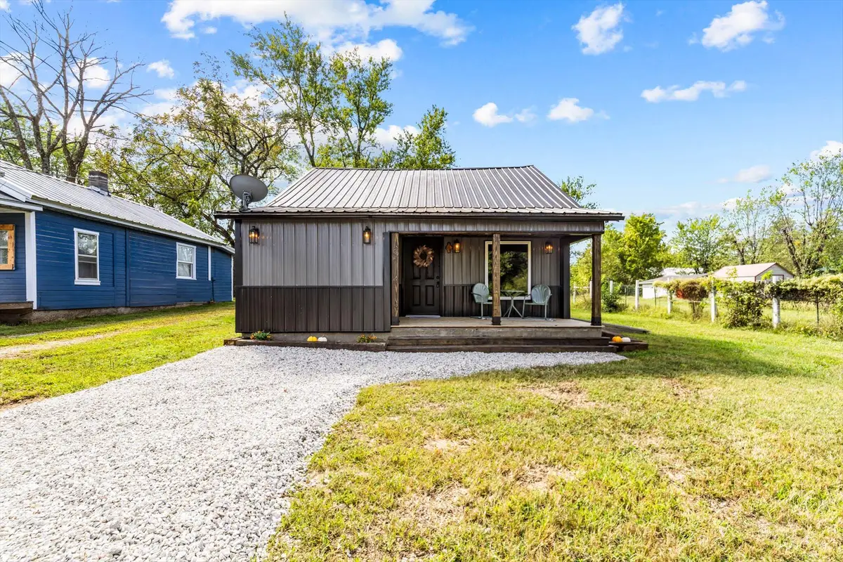 630 W North Street, Mountain Grove, MO 65711 - #1