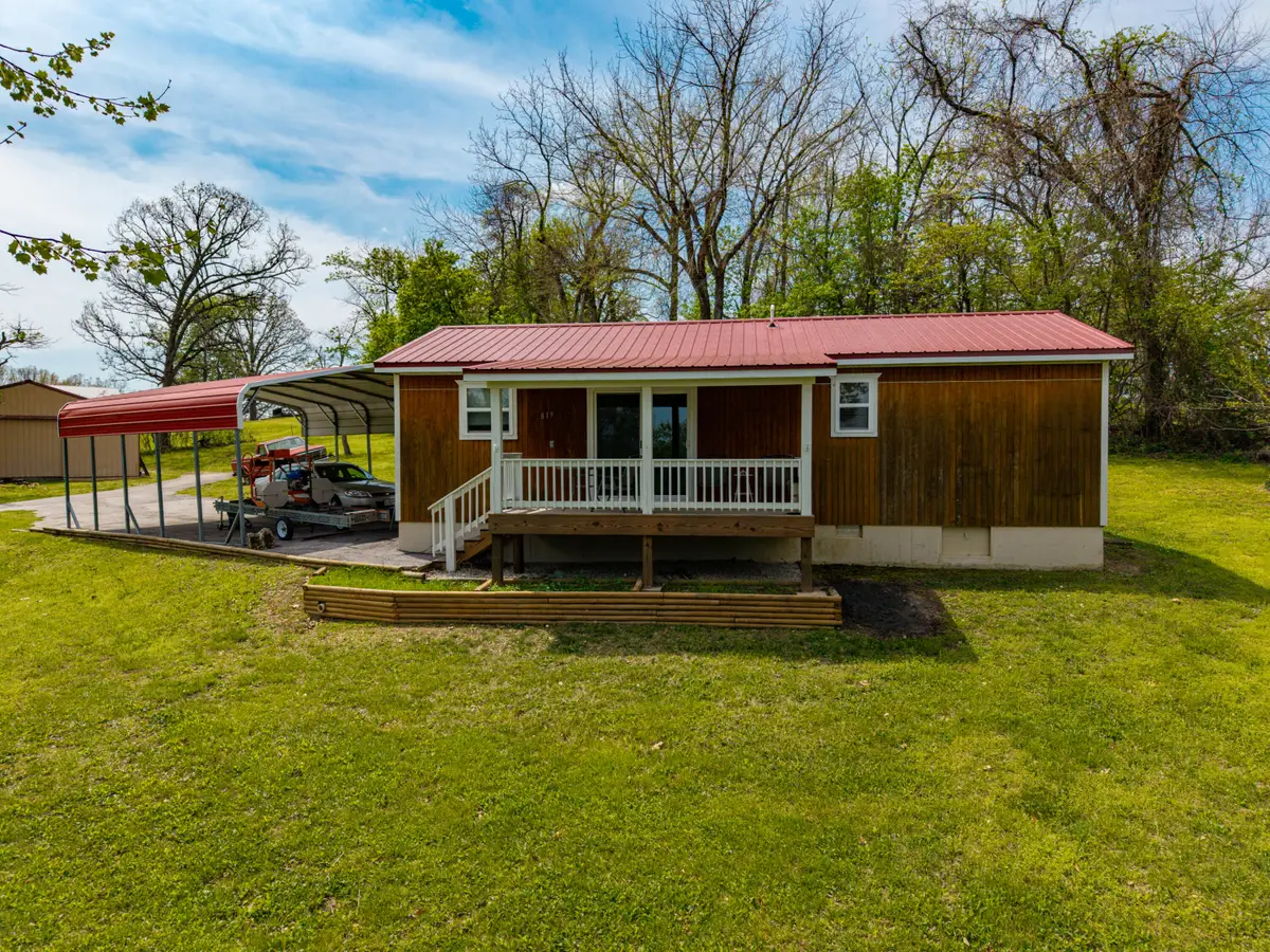 819 E Washington Avenue, Ava, MO 65608 - #1