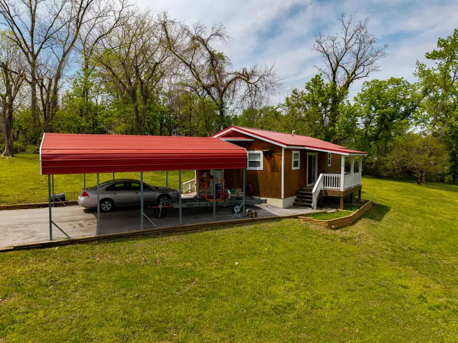 819 E Washington Avenue, Ava, MO 65608 - #2