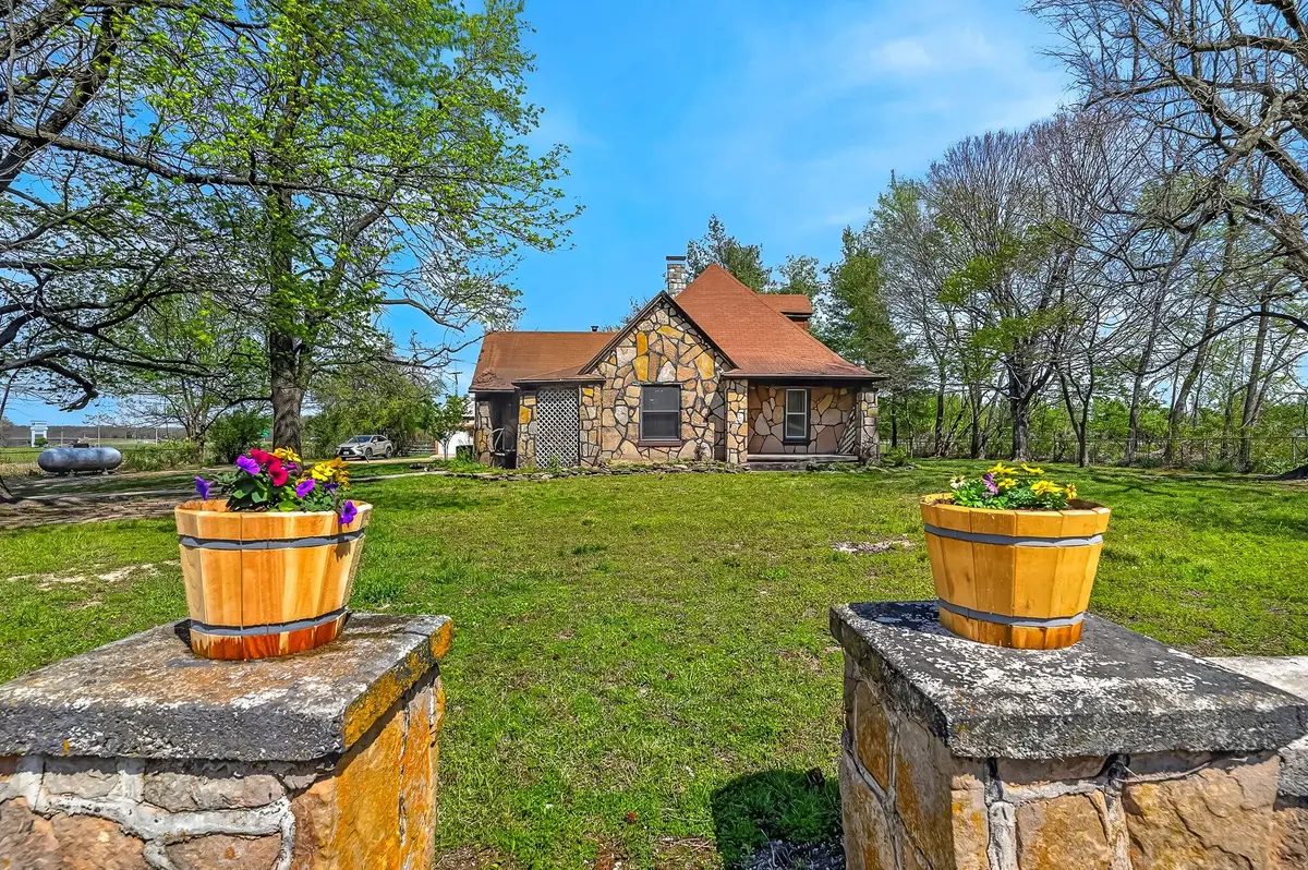 3751 W Farm Road 168, Springfield, MO 65807 - #1