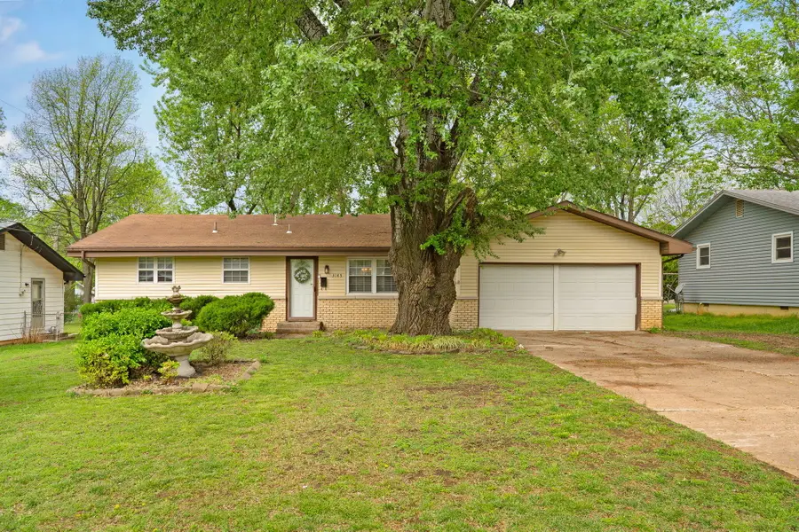 3145 S Dayton Avenue, Springfield, MO 65807 - #2