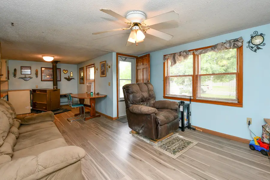 622 E Madison Street, Marshfield, MO 65706 - #2