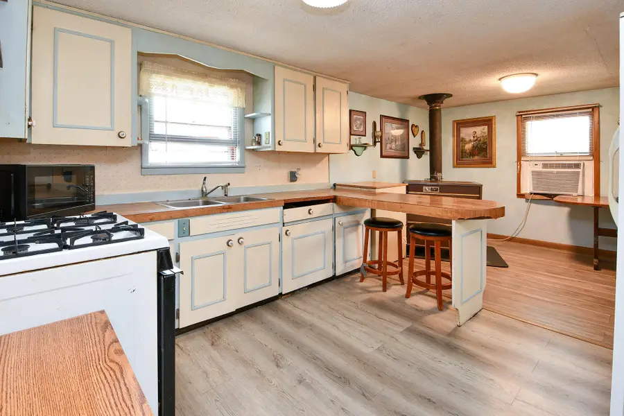 622 E Madison Street, Marshfield, MO 65706 - #3