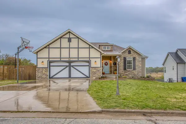 1413 Matthew Circle, Webb City, MO 64870