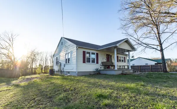 1711 N Ash Street, Nevada, MO 64772