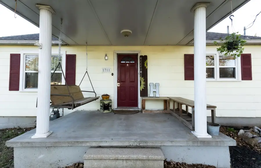 1711 N Ash Street, Nevada, MO 64772 - #3