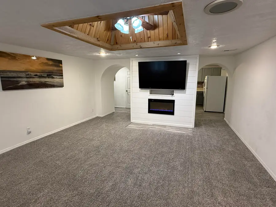 3053 W Grand Street, Springfield, MO 65802 - #3