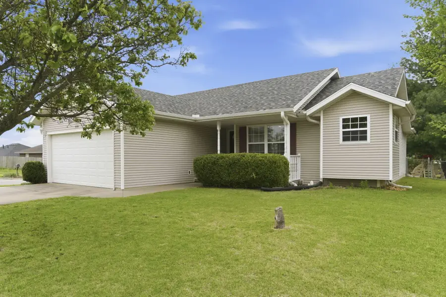 880 W Ash Circle, Nixa, MO 65714 - #2