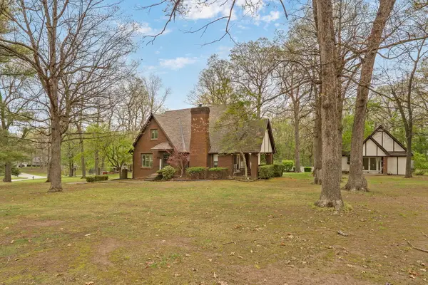 103 R J Lane, Mt Vernon, MO 65712