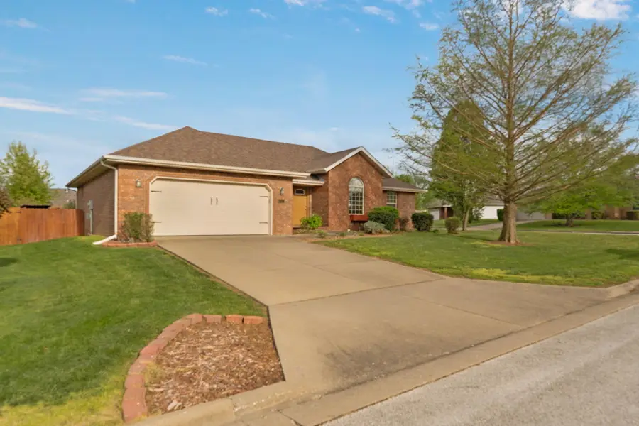 6002 N 7th Avenue, Ozark, MO 65721 - #3