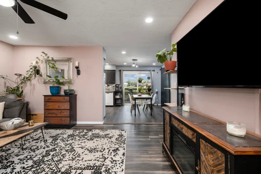 302 S Delaware Street, Nixa, MO 65714 - #2