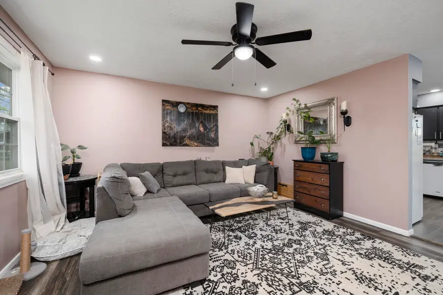 302 S Delaware Street, Nixa, MO 65714 - #3