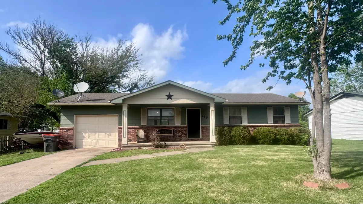 219 W Maverick Street, Goodman, MO 64843 - #1