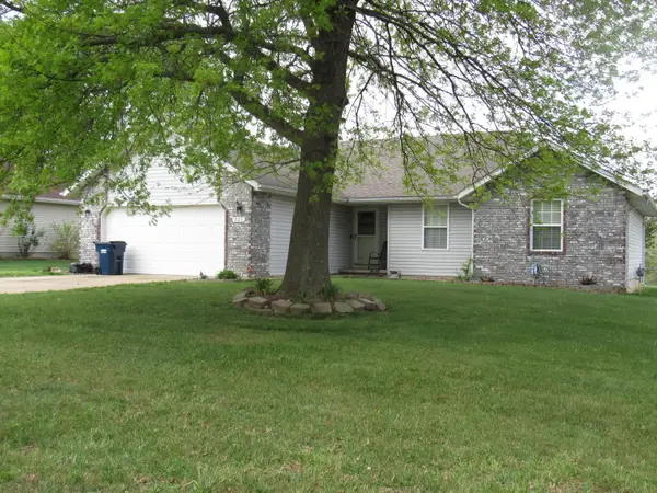 725 Poplar Court, Marshfield, MO 65706