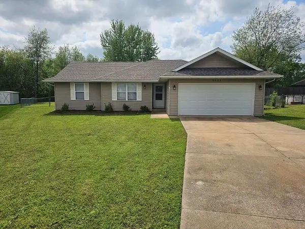 3253 S Christy Place, Springfield, MO 65807