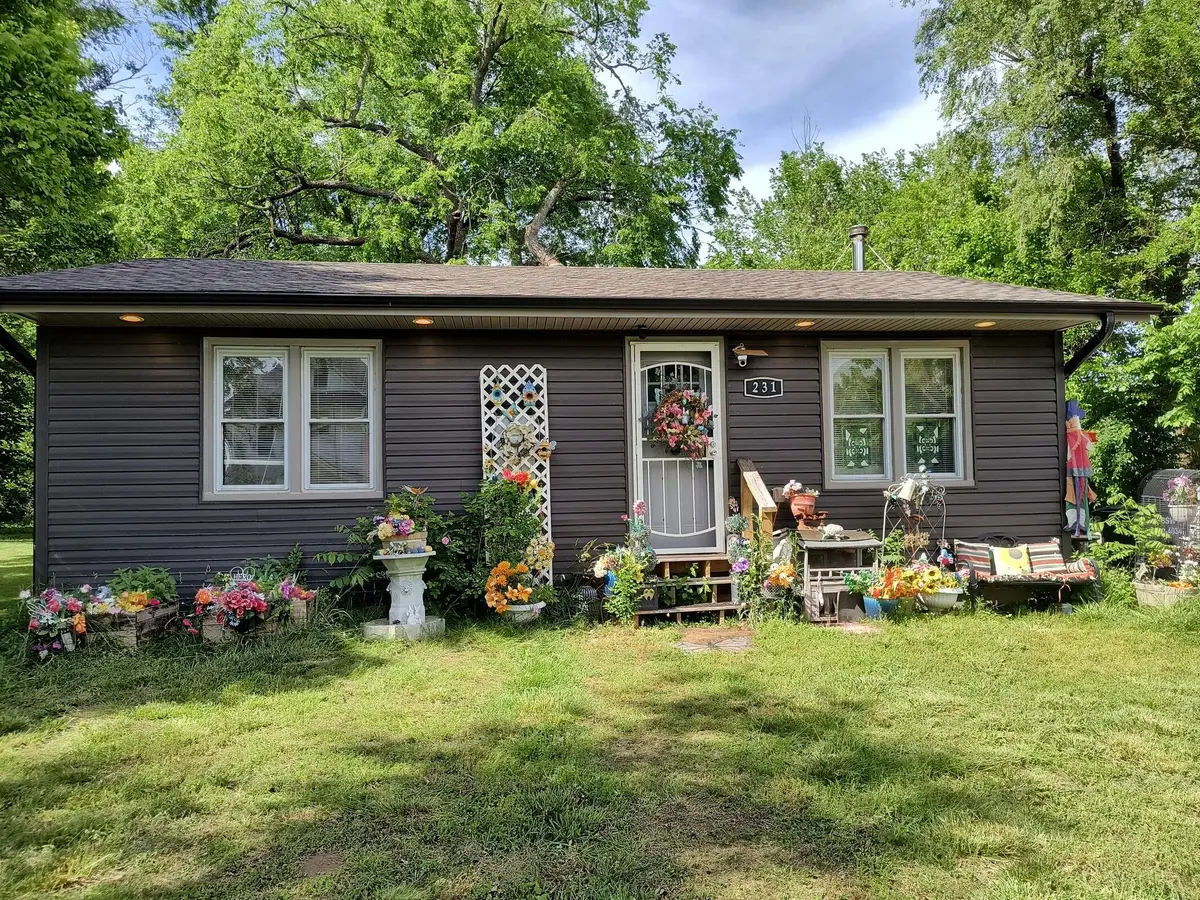 231 W School Street, Everton, MO 65646 - #1